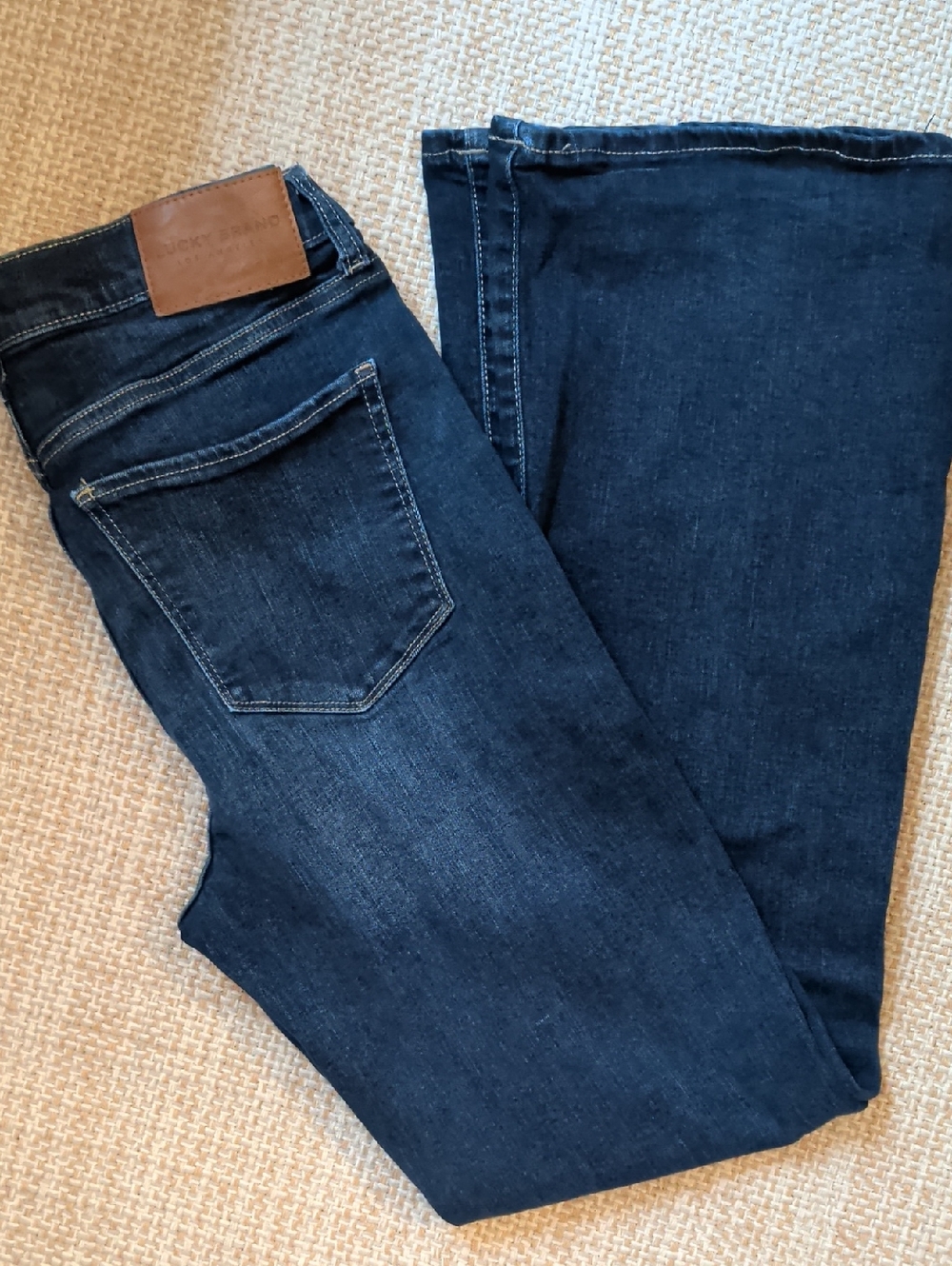 Lucky Brand Los Angeles WoMen's Dark Indigo Bootcut Jeans
